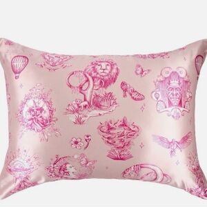 Blissy Wicked Silk Pillowcase in Pale Green with Magenta Print